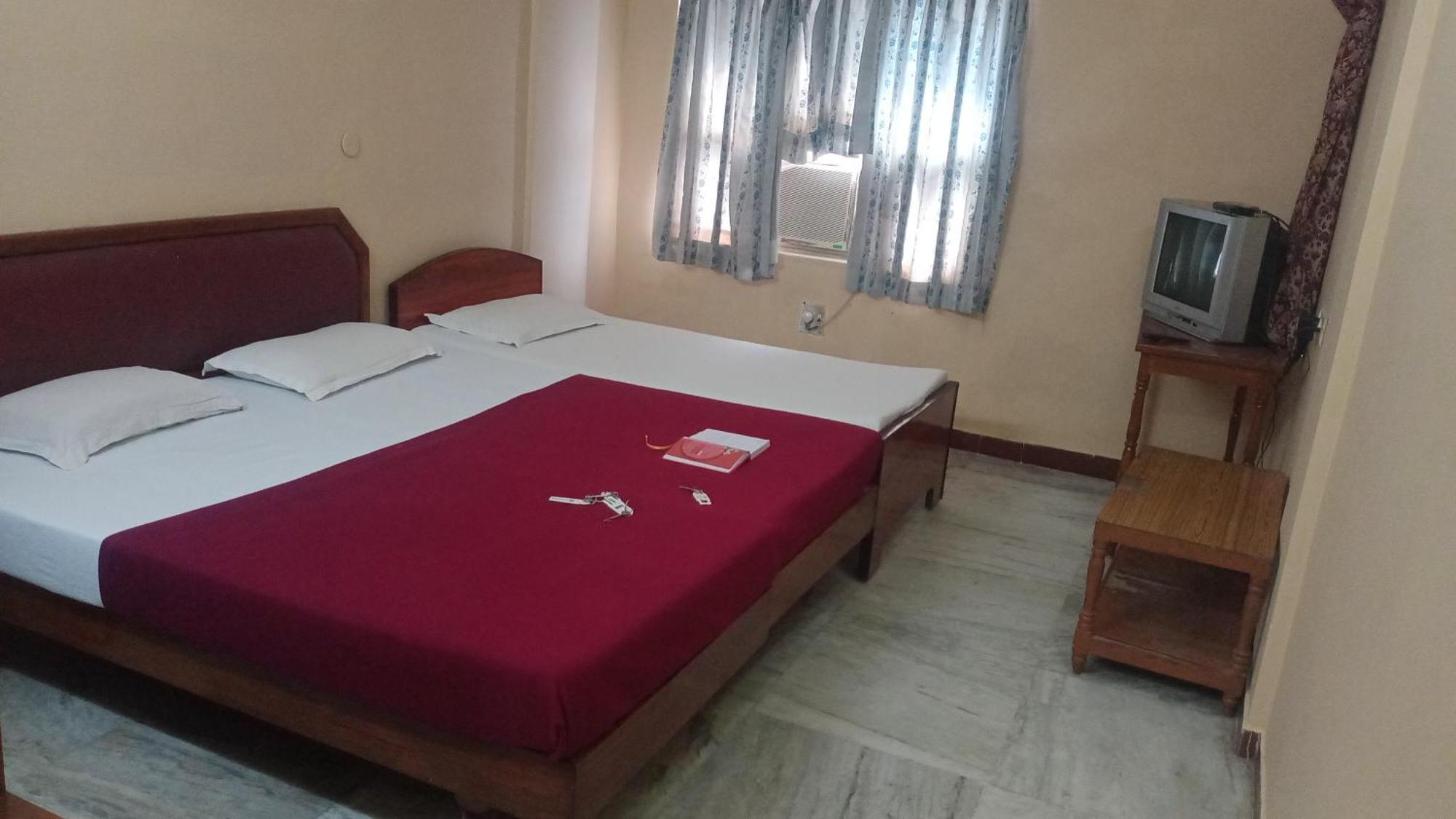 Hotel Soorya International Пондичерри Экстерьер фото