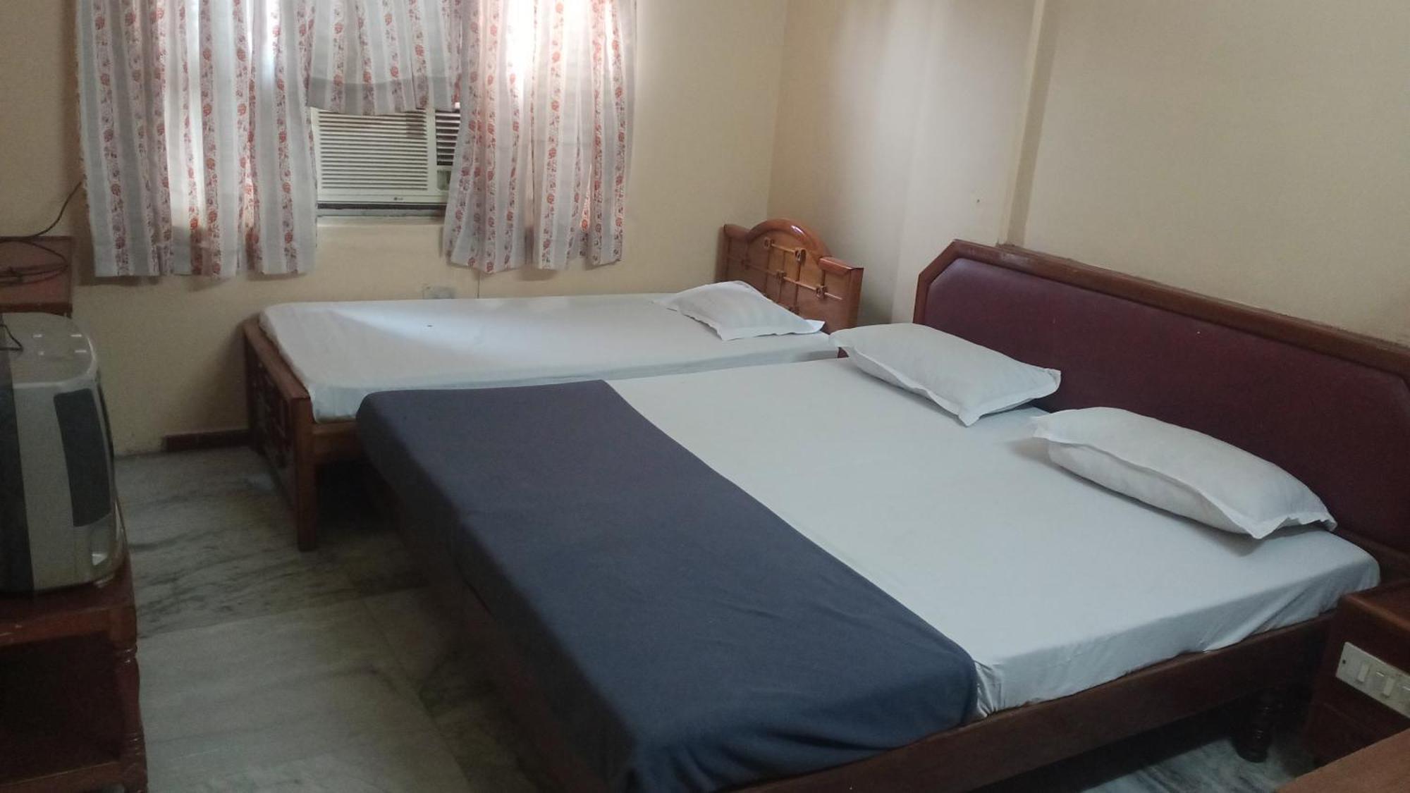 Hotel Soorya International Пондичерри Экстерьер фото