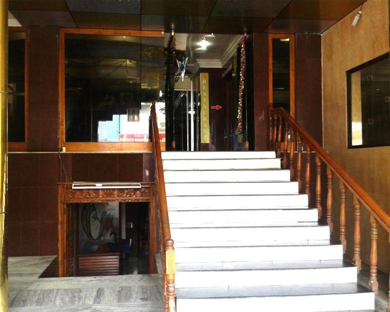 Hotel Soorya International Пондичерри Экстерьер фото